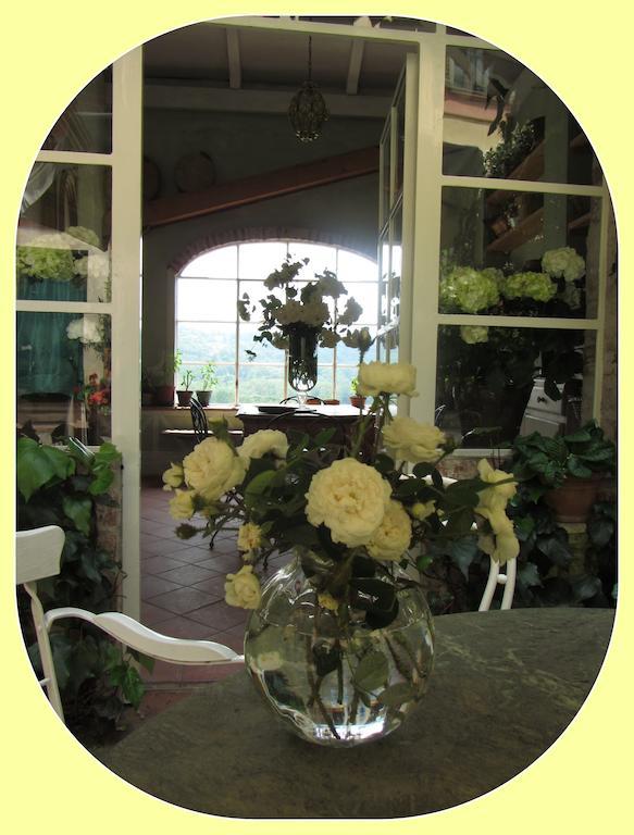 Bed and breakfast Castello Di Strambinello Extérieur photo